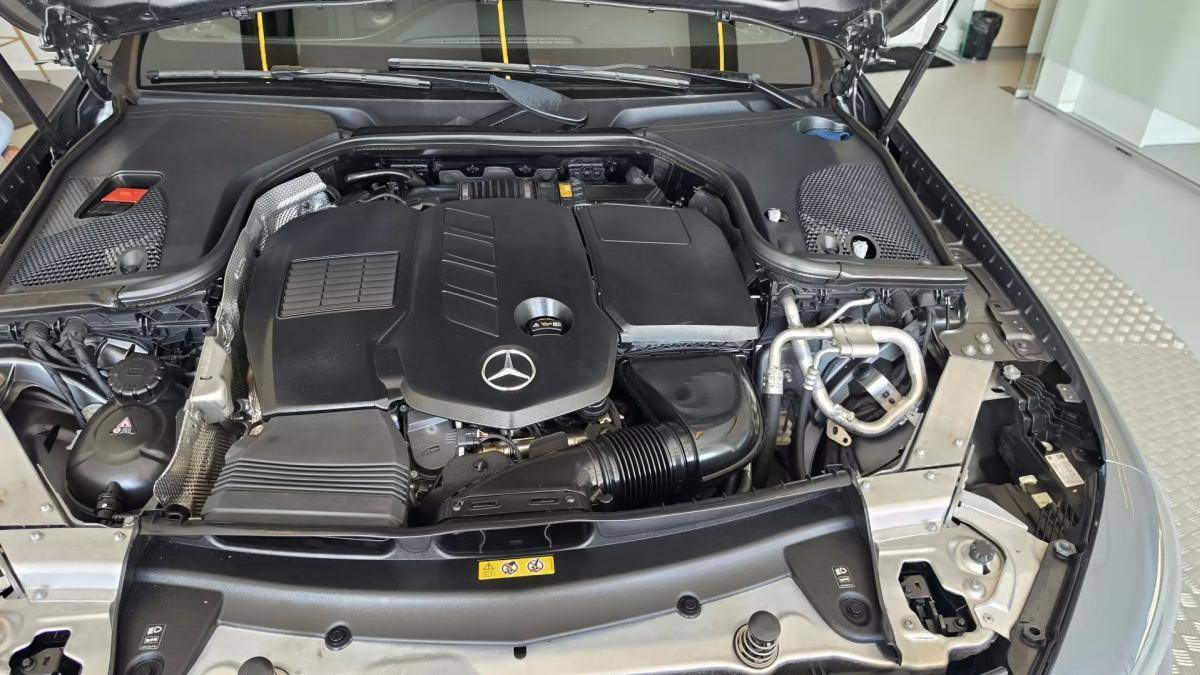 mercedes-benz-cls-2019-diesel-1950cc