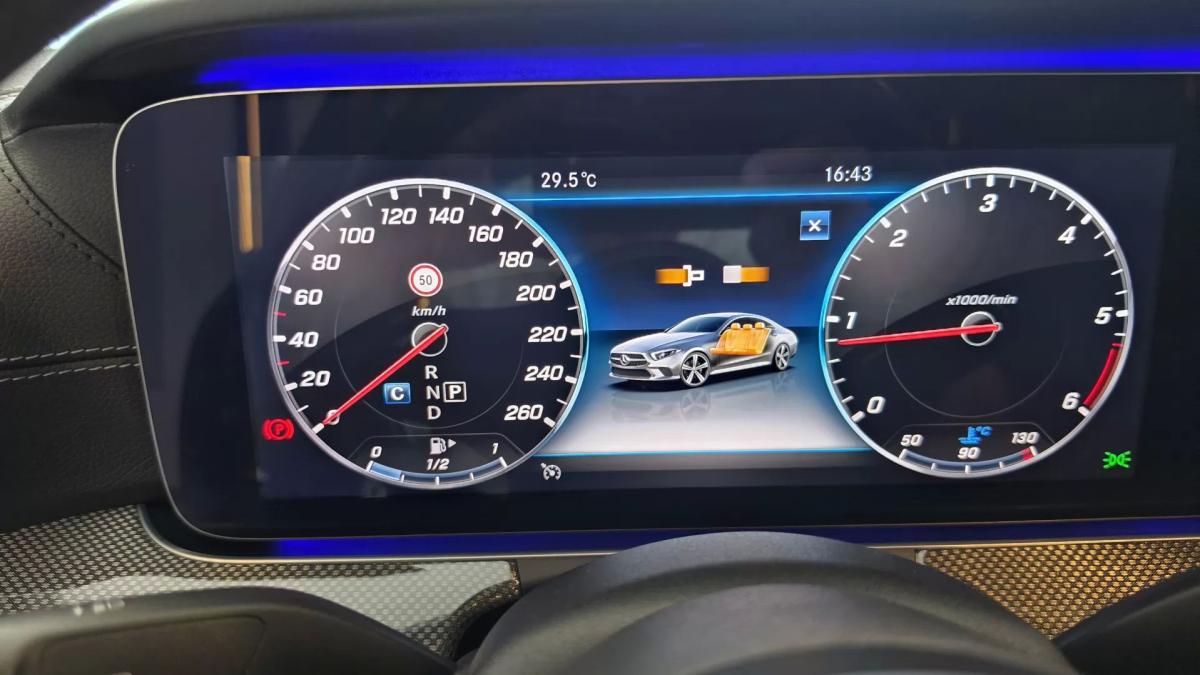 mercedes-benz-cls-2019-diesel-1950cc