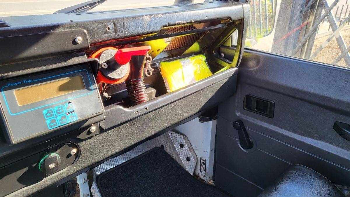 land-rover-defender-2001-diesel-2495cc