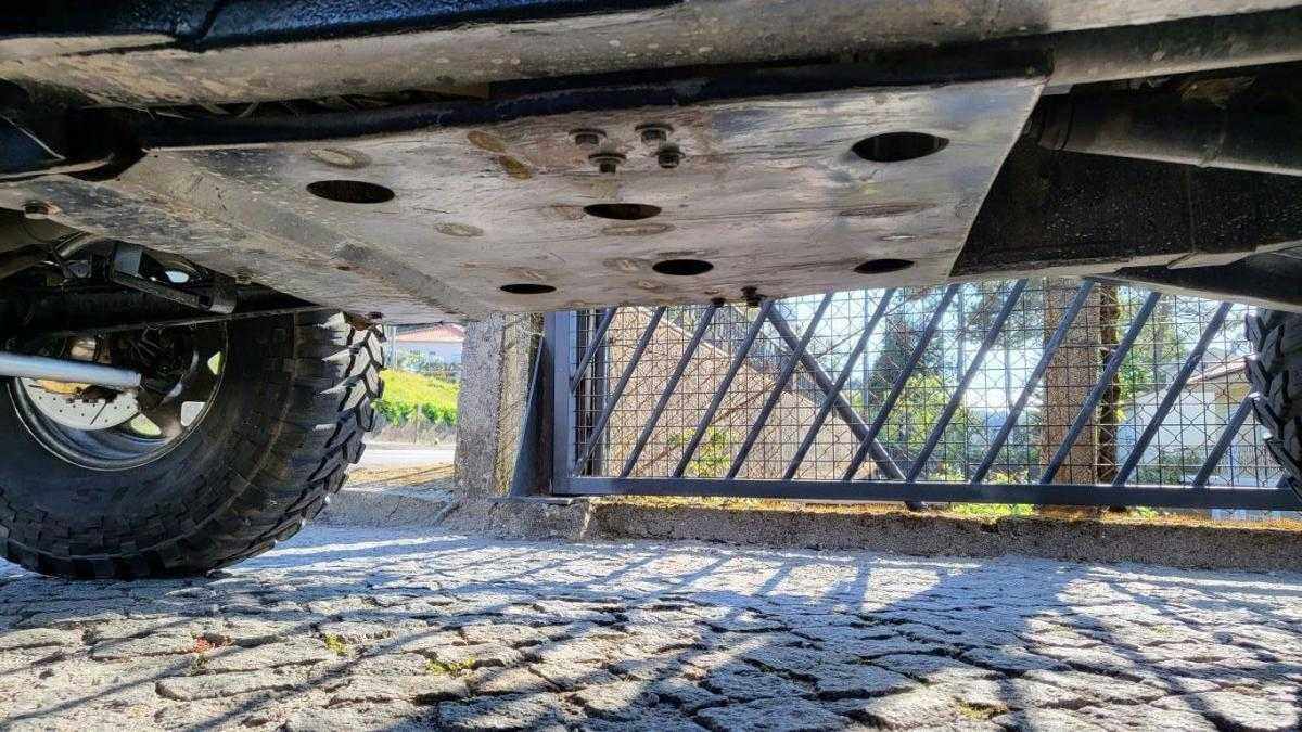 land-rover-defender-2001-diesel-2495cc