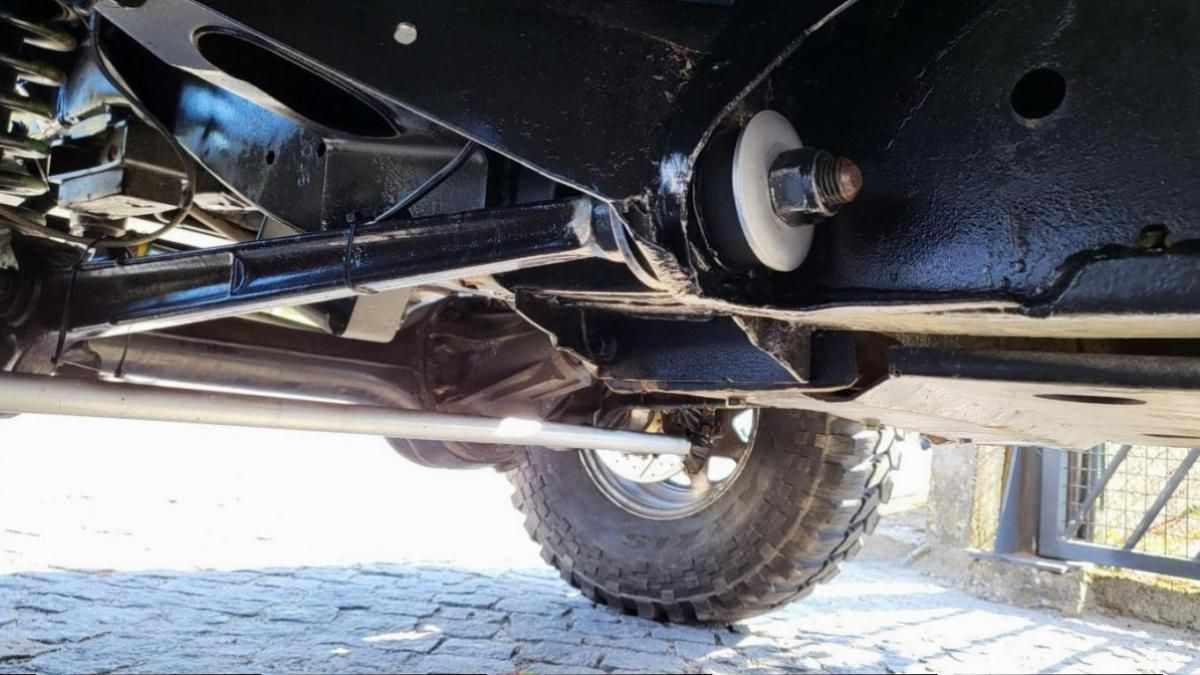 land-rover-defender-2001-diesel-2495cc