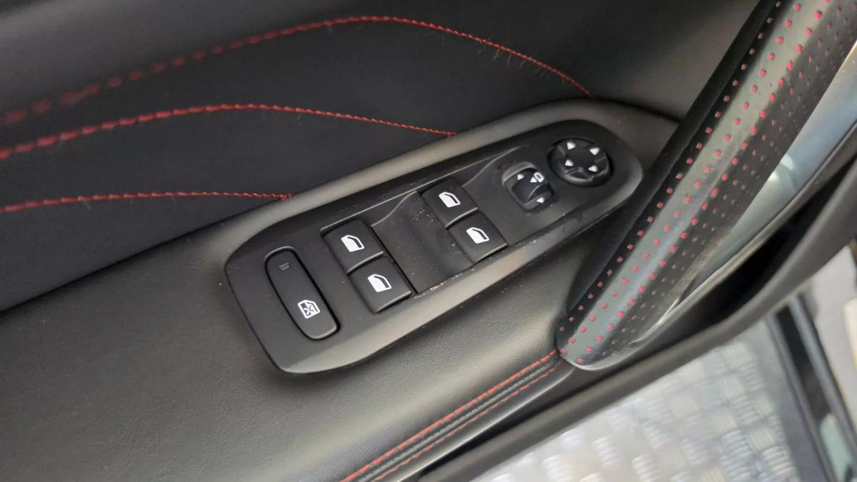 peugeot-308-sw-2017-diesel-1560cc