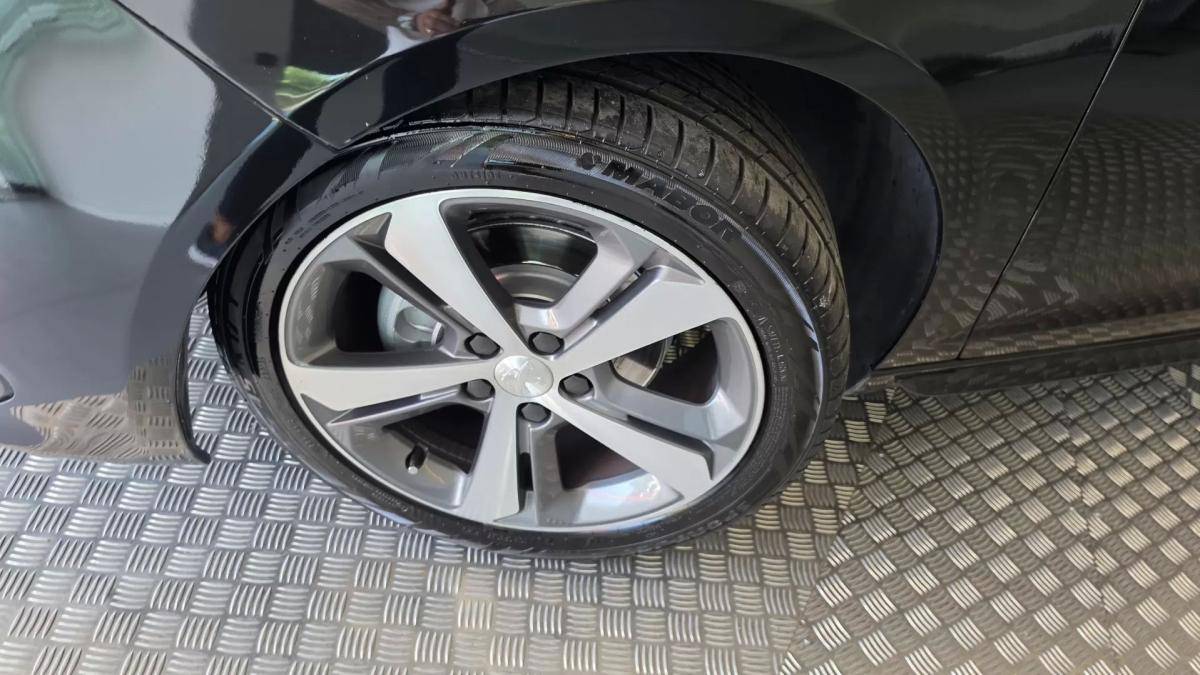 peugeot-308-sw-2017-diesel-1560cc
