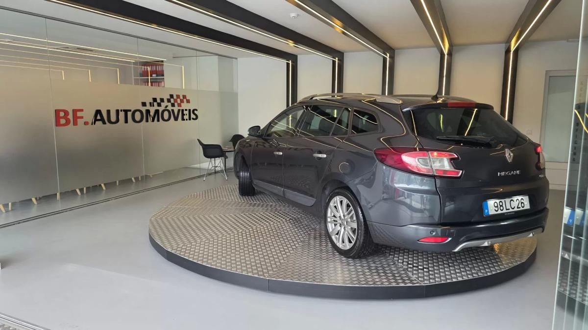 renault-megane-sport-tourer-2010-diesel-1461cc