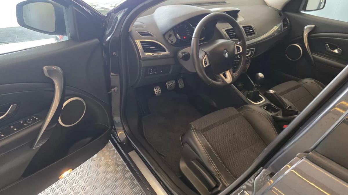 renault-megane-sport-tourer-2010-diesel-1461cc