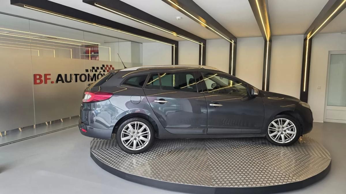 renault-megane-sport-tourer-2010-diesel-1461cc
