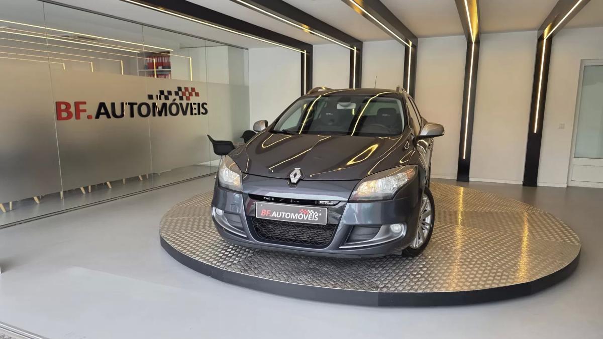 renault-megane-sport-tourer-2010-diesel-1461cc