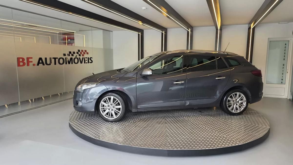 renault-megane-sport-tourer-2010-diesel-1461cc