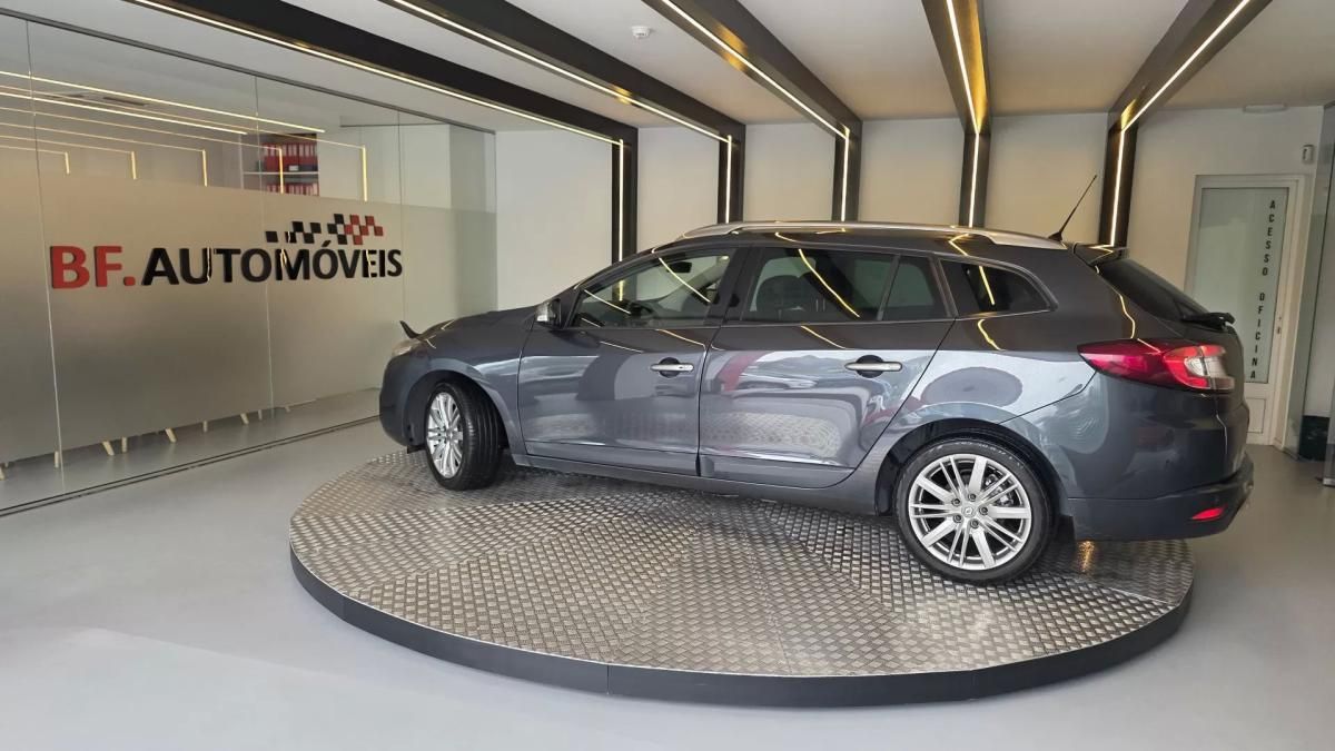 renault-megane-sport-tourer-2010-diesel-1461cc