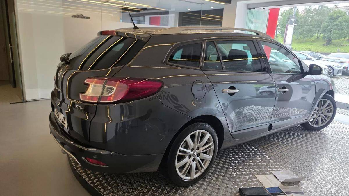 renault-megane-sport-tourer-2010-diesel-1461cc