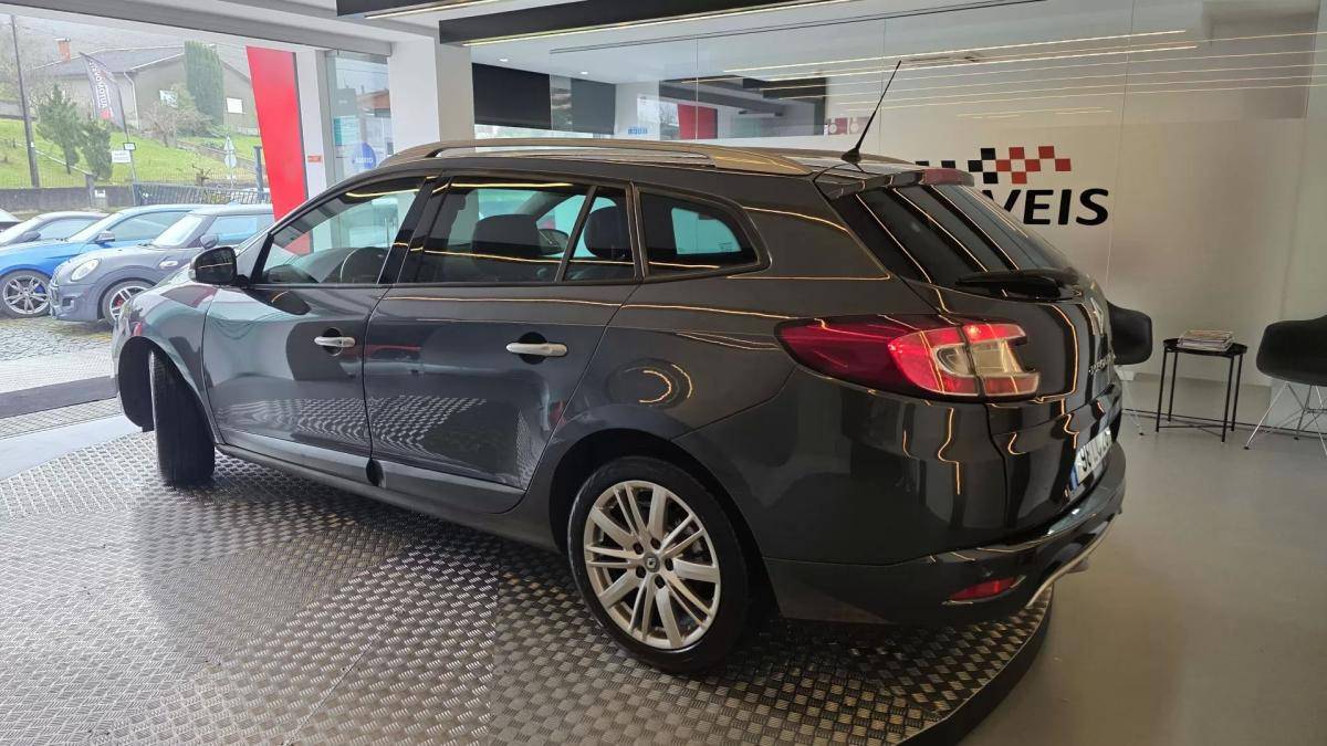 renault-megane-sport-tourer-2010-diesel-1461cc