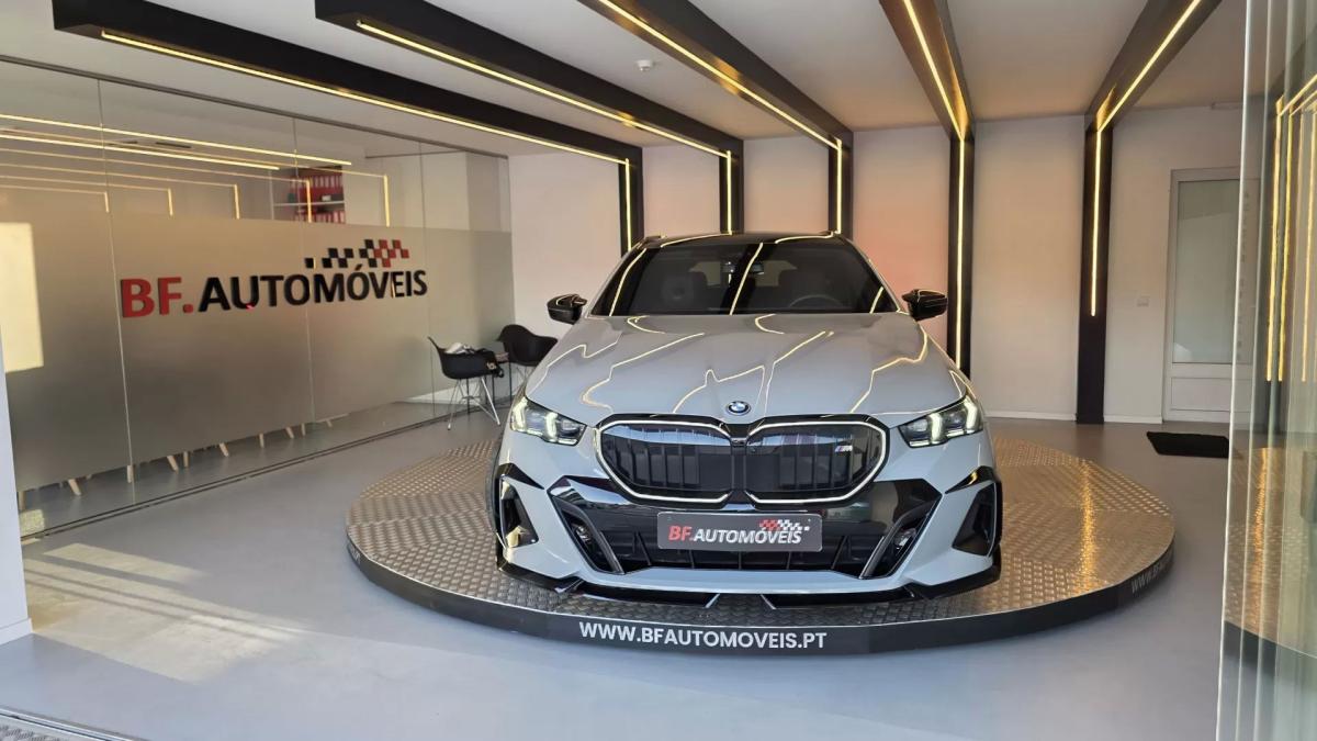 bmw-serie-5-2025-eletrico-200cc
