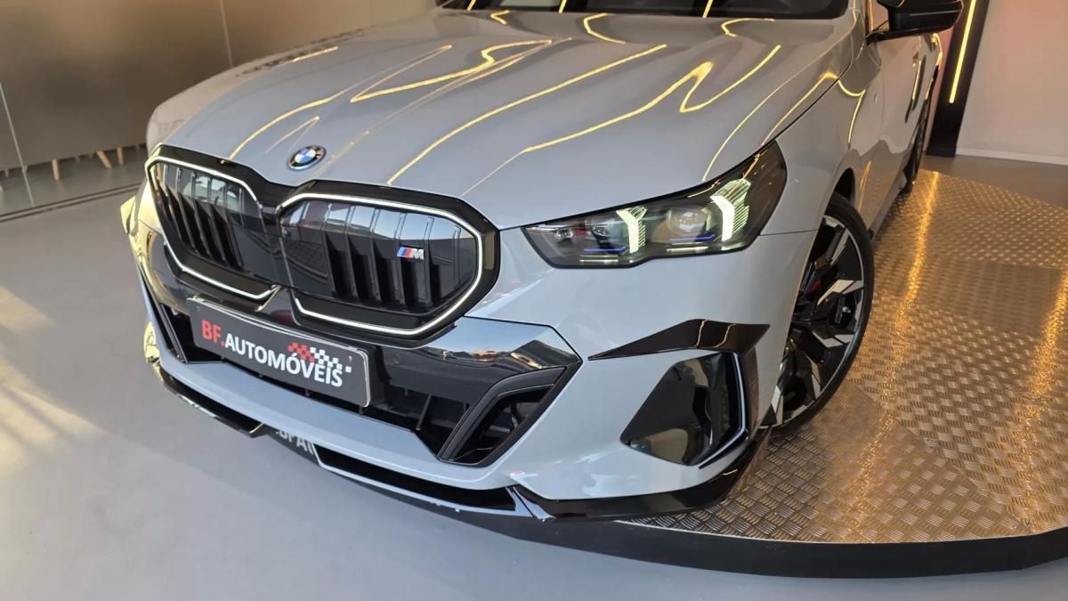 bmw-serie-5-2025-eletrico-200cc