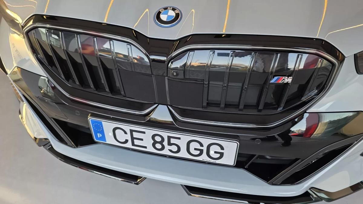 bmw-serie-5-2025-eletrico-200cc