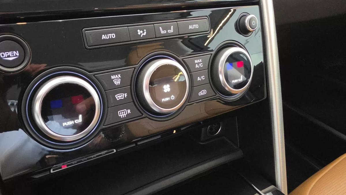 land-rover-discovery-2017-diesel-2993cc