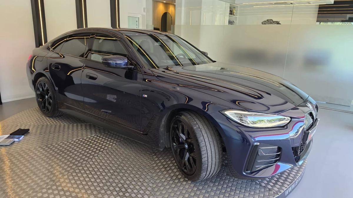 bmw-serie-i-2023-eletrico-200cc