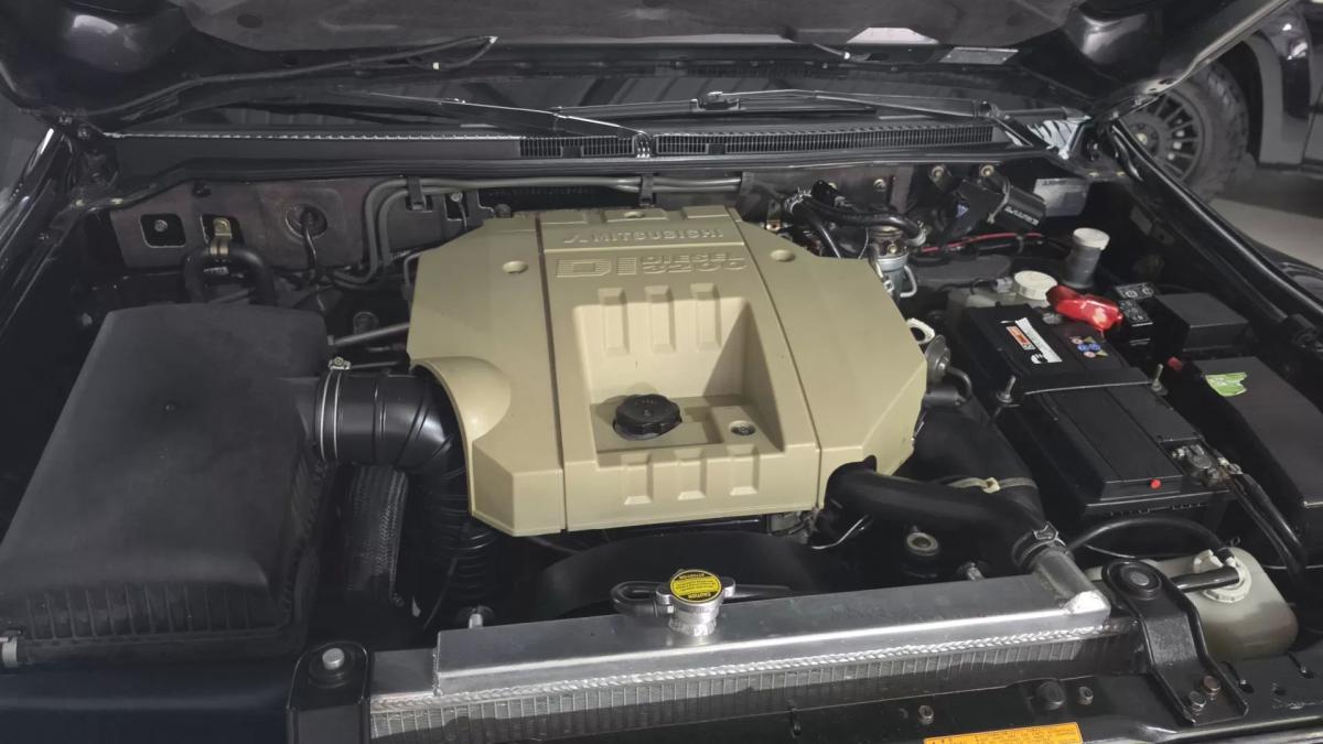 mitsubishi-pajero-2000-diesel-3200cc
