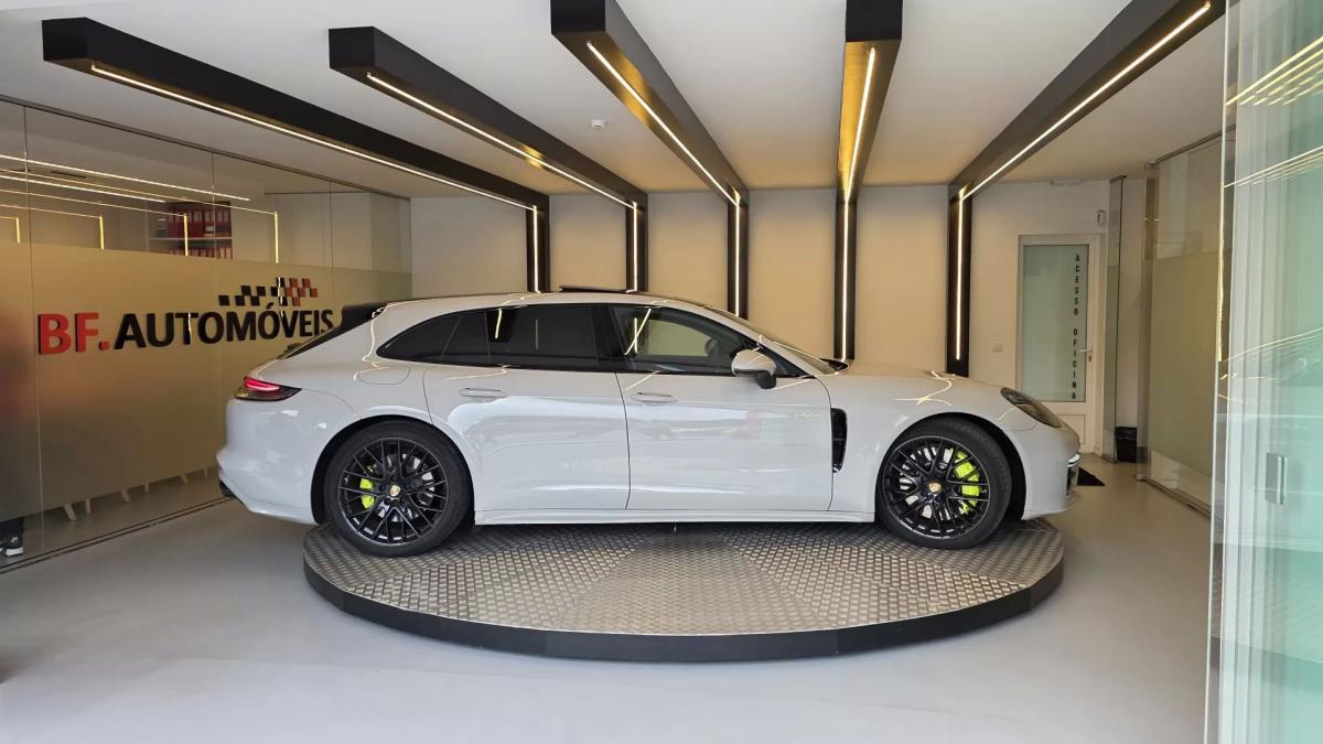 porsche-panamera-sport-turismo-2024-hibrido-2894cc