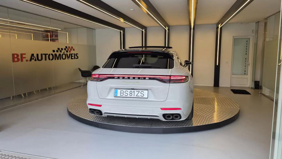 porsche-panamera-sport-turismo-2024-hibrido-2894cc