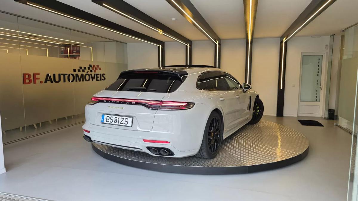 porsche-panamera-sport-turismo-2024-hibrido-2894cc