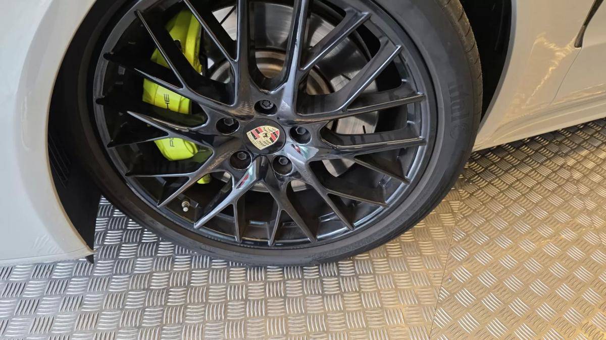 porsche-panamera-sport-turismo-2024-hibrido-2894cc