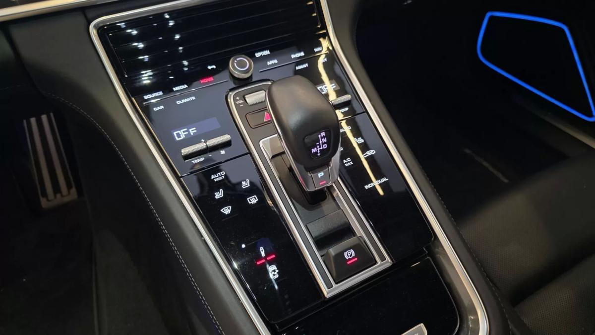 porsche-panamera-sport-turismo-2024-hibrido-2894cc