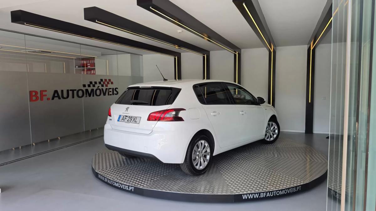 peugeot-308-2021-diesel-1499cc