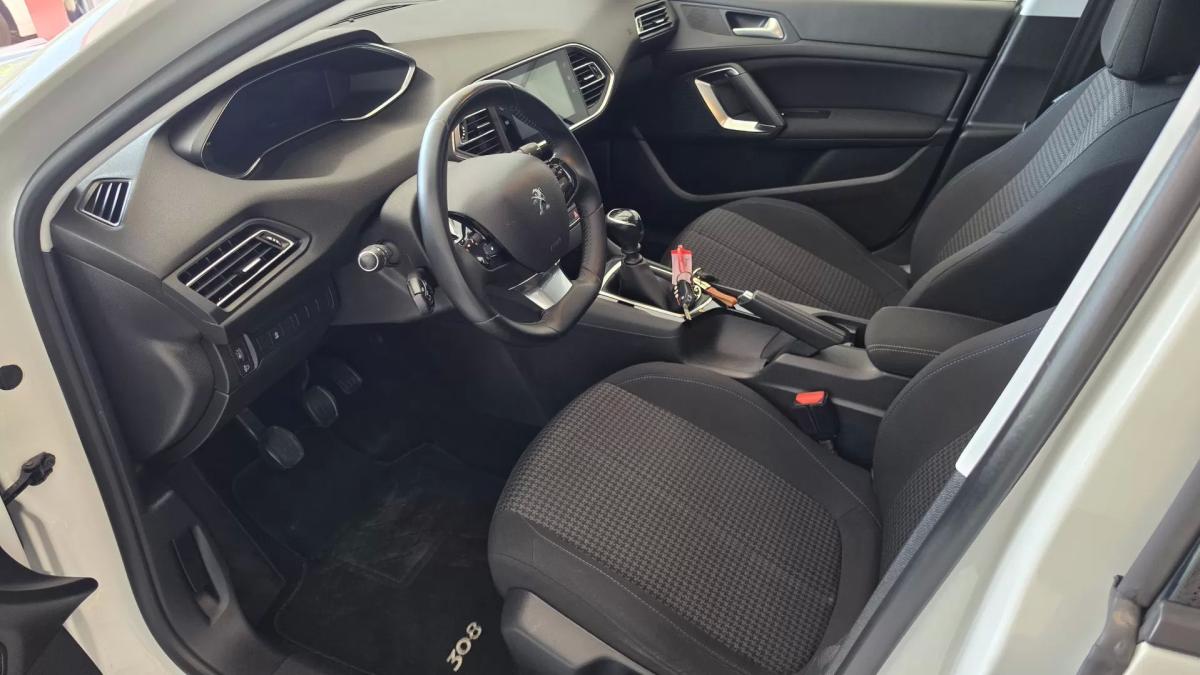 peugeot-308-2021-diesel-1499cc