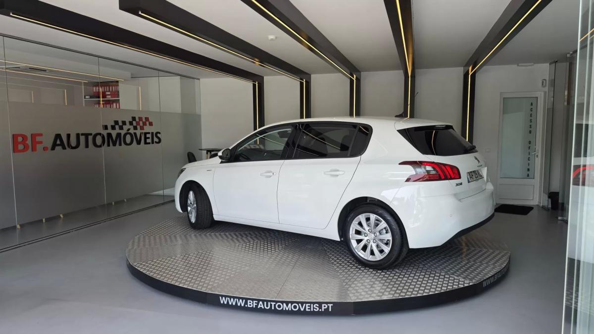 peugeot-308-2021-diesel-1499cc