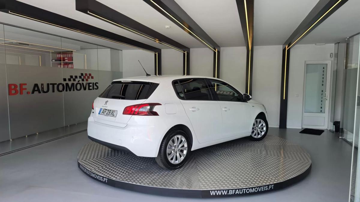 peugeot-308-2021-diesel-1499cc