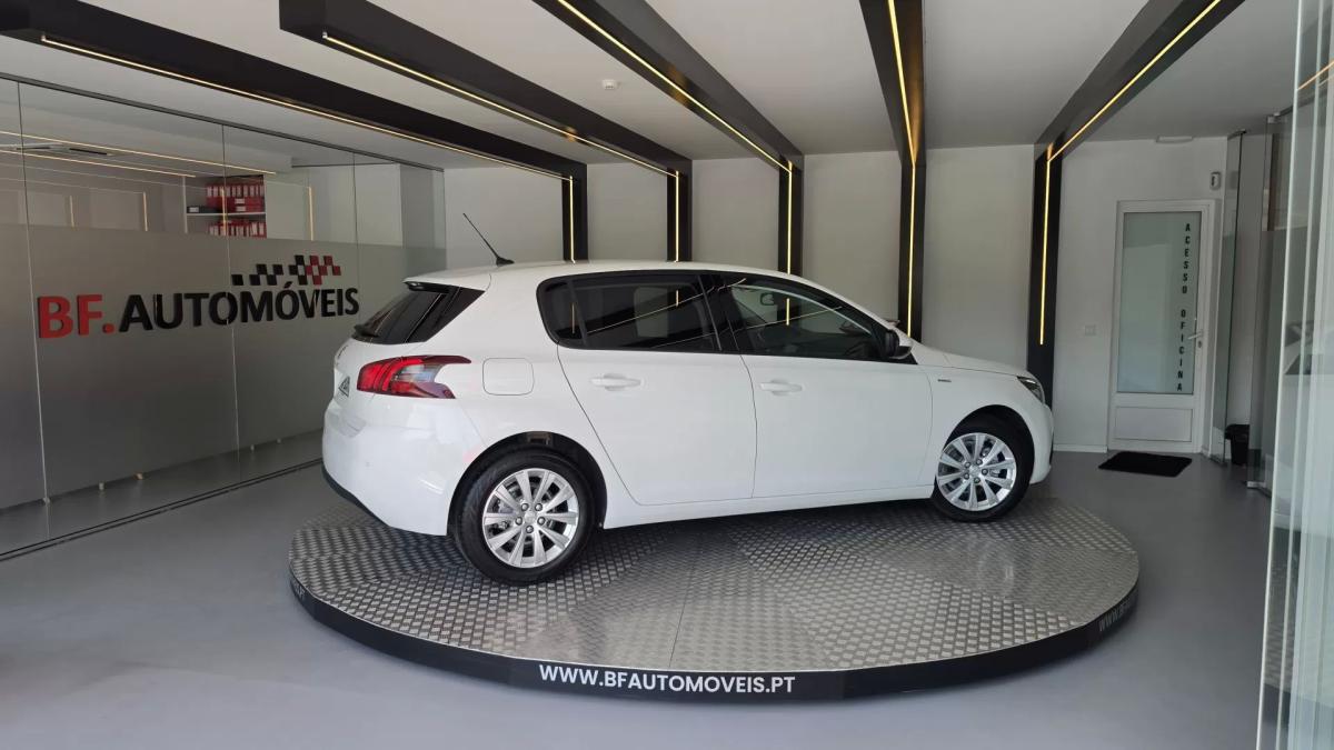 peugeot-308-2021-diesel-1499cc