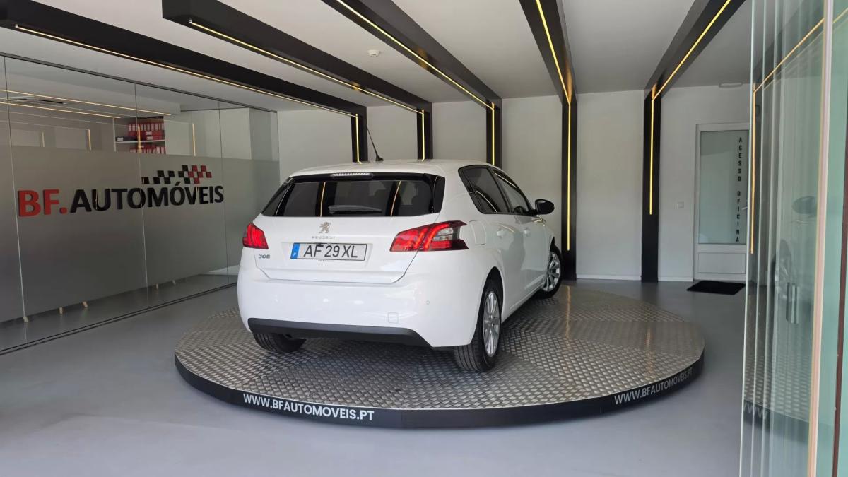 peugeot-308-2021-diesel-1499cc