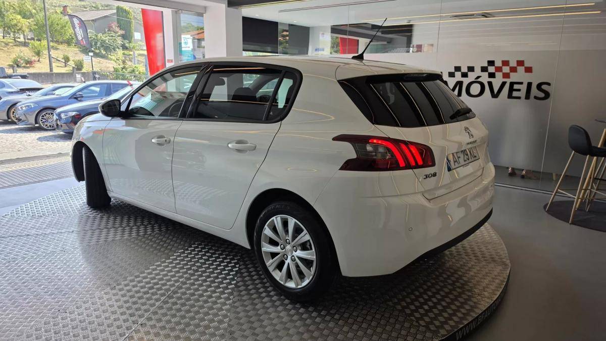 peugeot-308-2021-diesel-1499cc