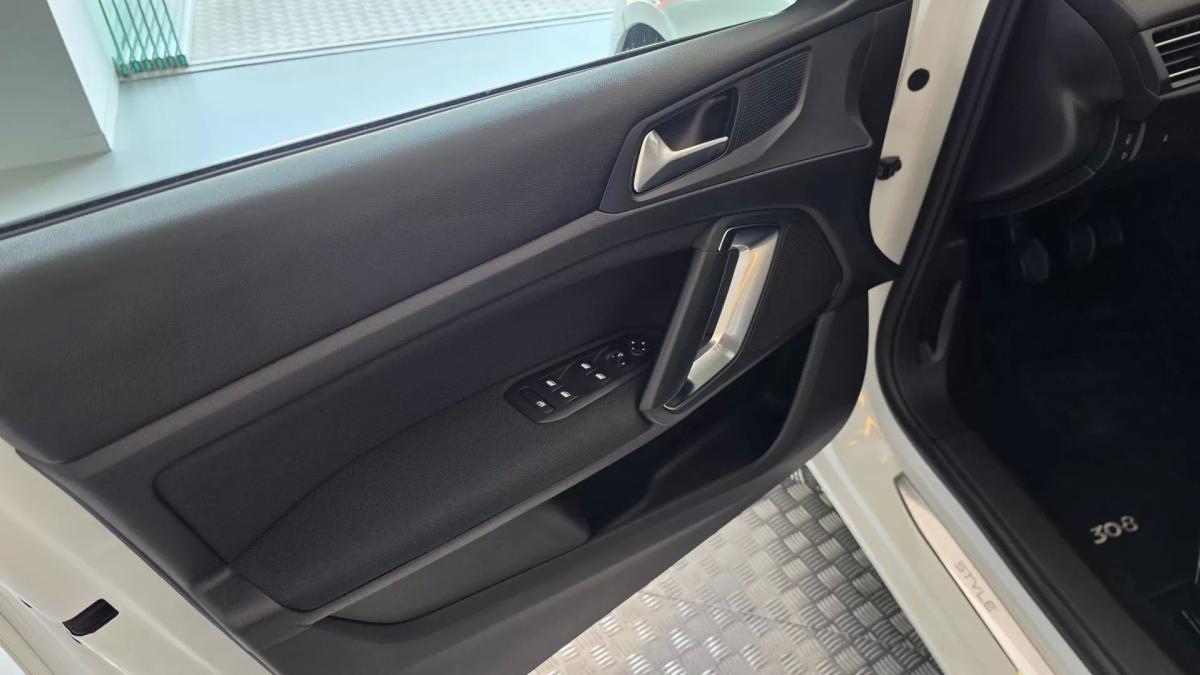 peugeot-308-2021-diesel-1499cc