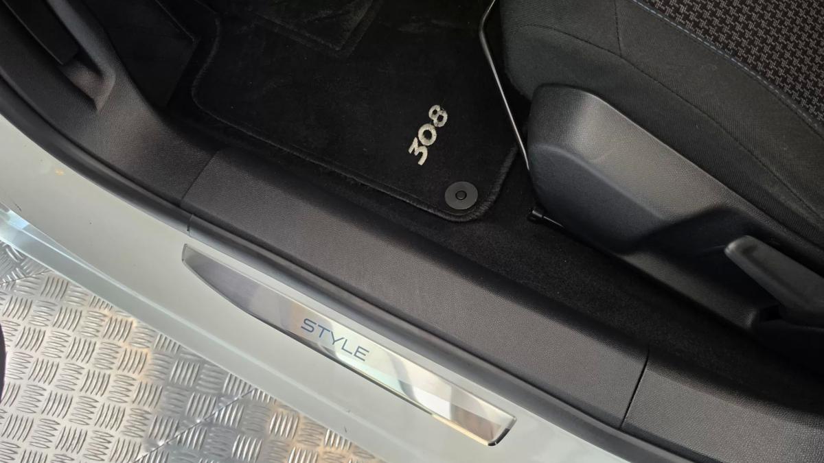 peugeot-308-2021-diesel-1499cc