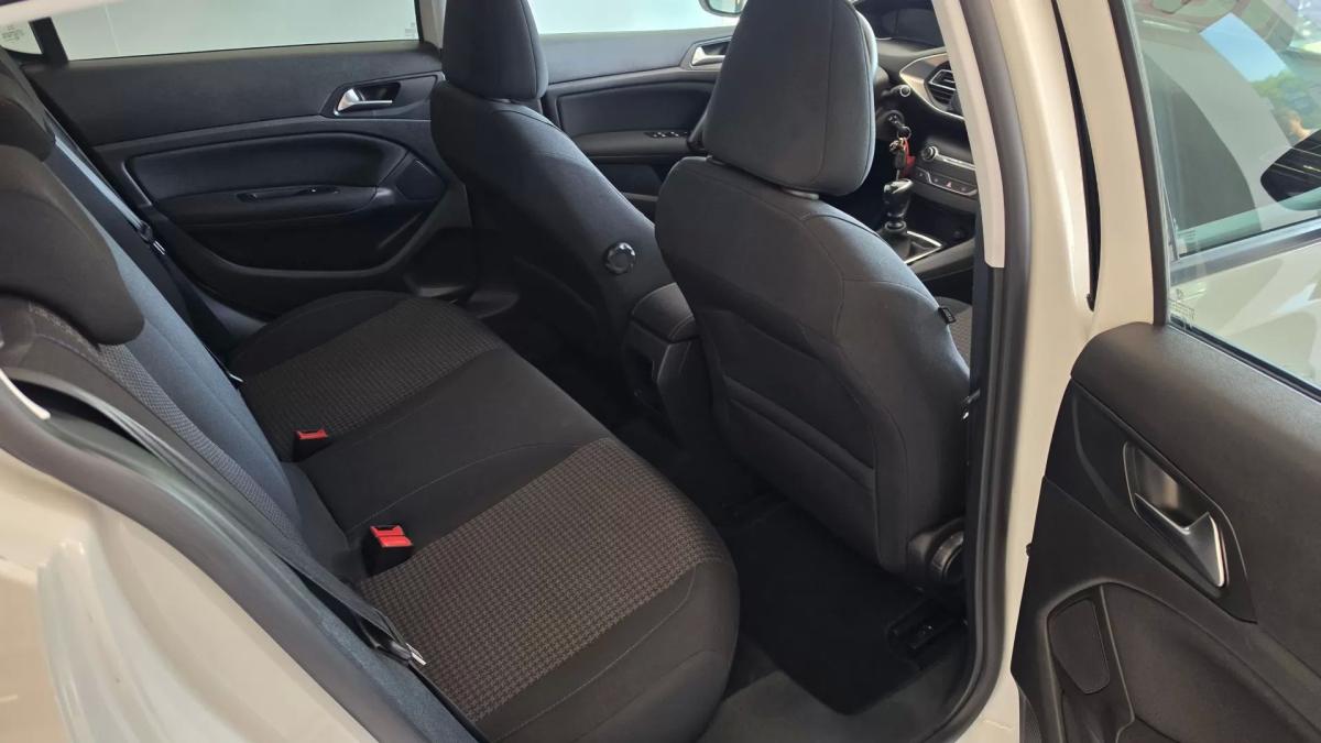 peugeot-308-2021-diesel-1499cc