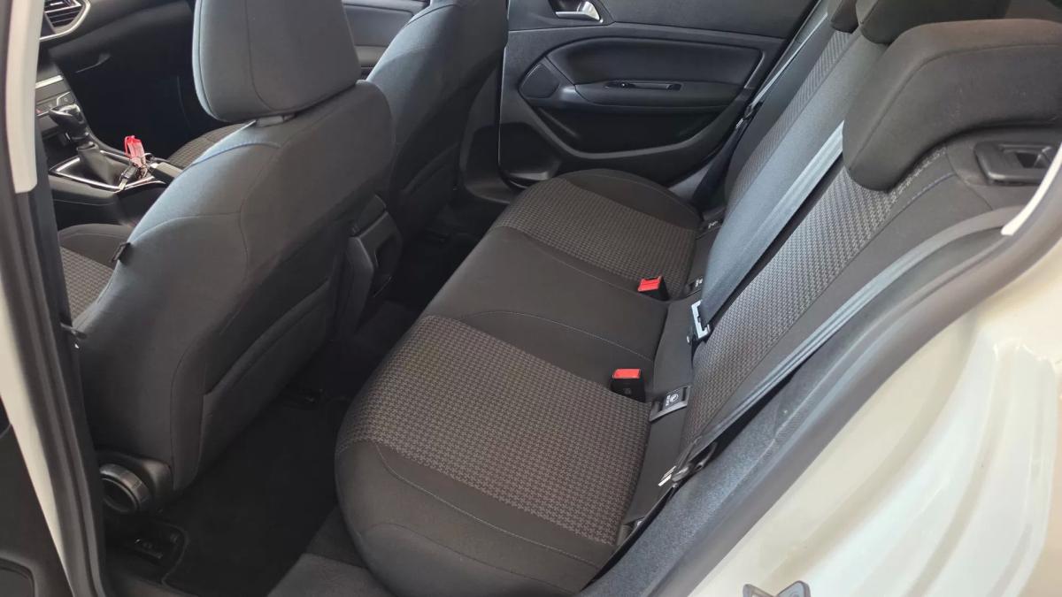 peugeot-308-2021-diesel-1499cc