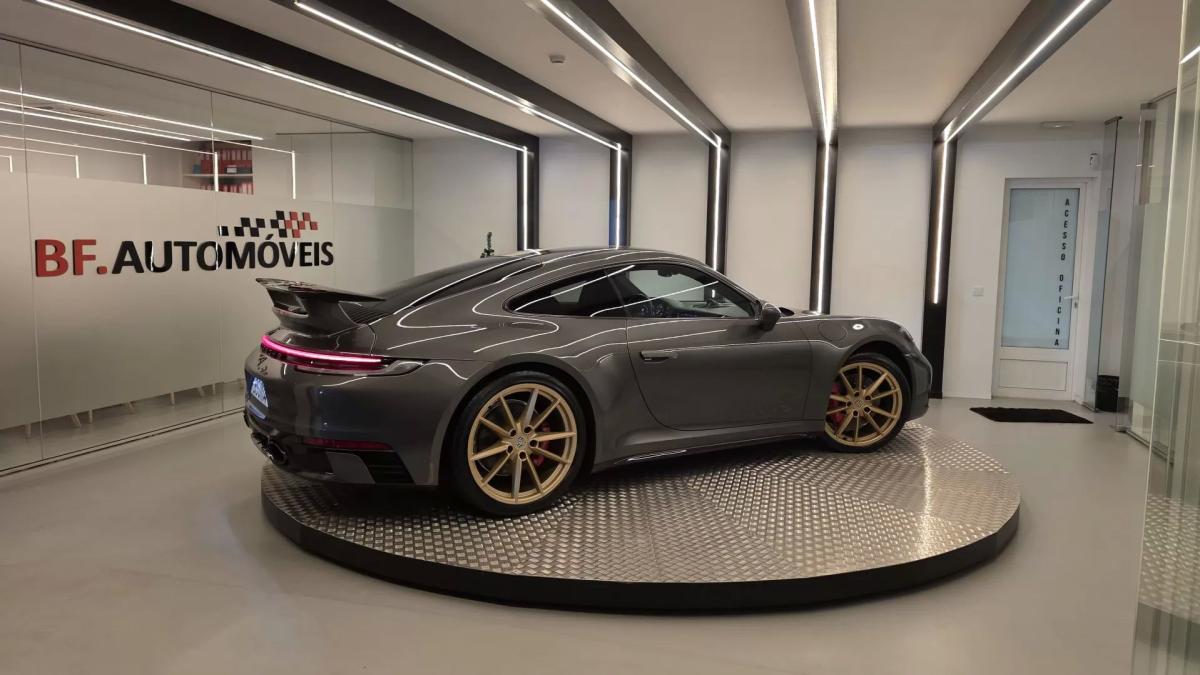 porsche-992-2021-gasolina-2981cc