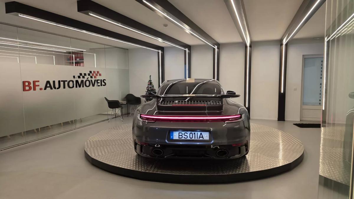porsche-992-2021-gasolina-2981cc