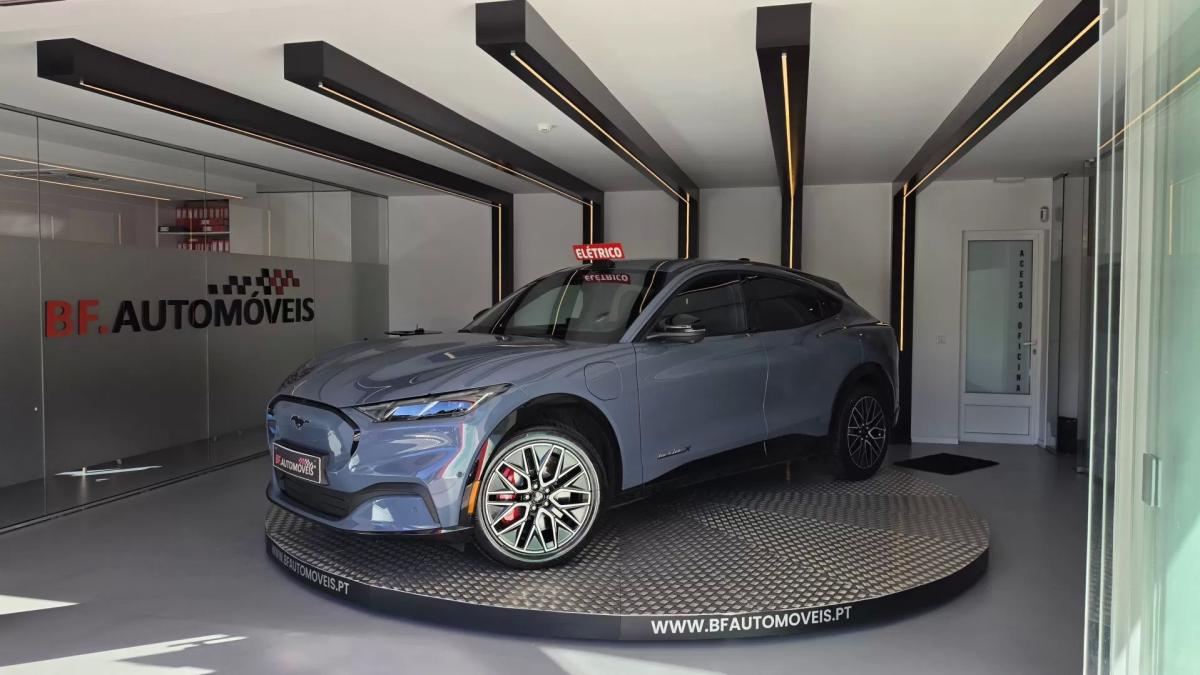 ford-mustang-mach-e-2024-eletrico-0cc