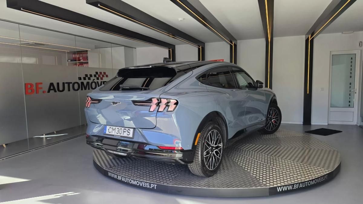 ford-mustang-mach-e-2024-eletrico-0cc