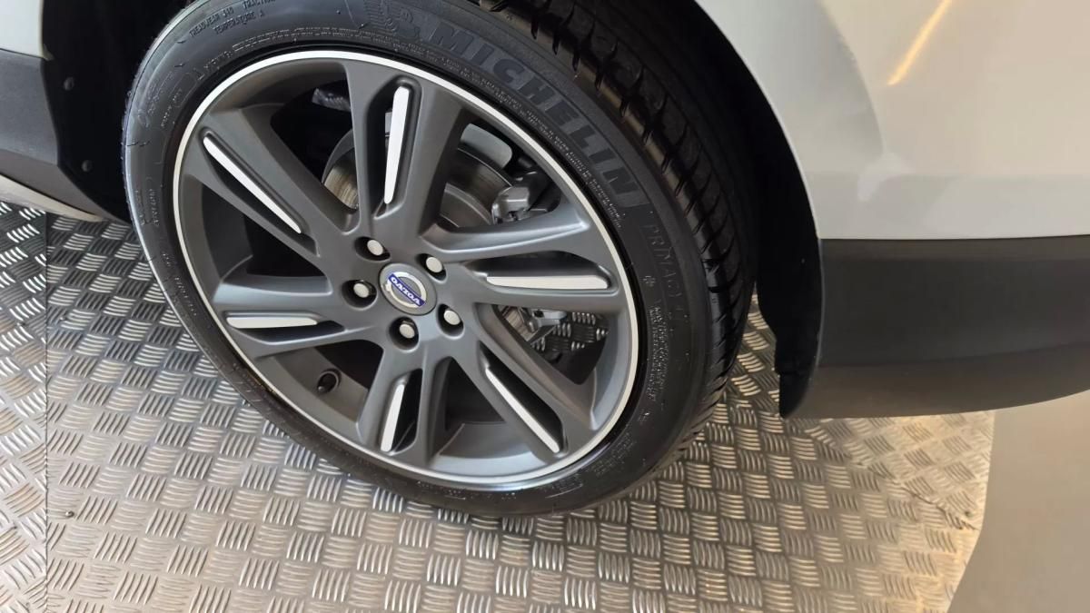 volvo-v40-cross-country-2013-diesel-1560cc