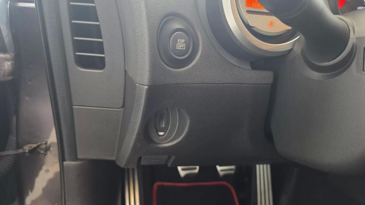 nissan-370z-2010-gasolina-3696cc