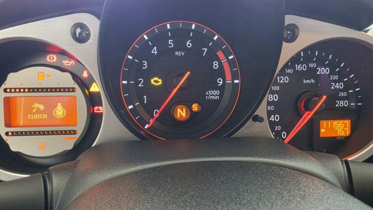 nissan-370z-2010-gasolina-3696cc