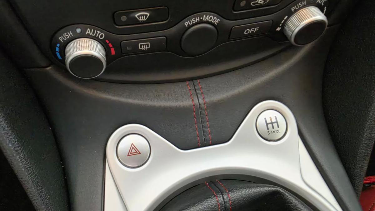 nissan-370z-2010-gasolina-3696cc