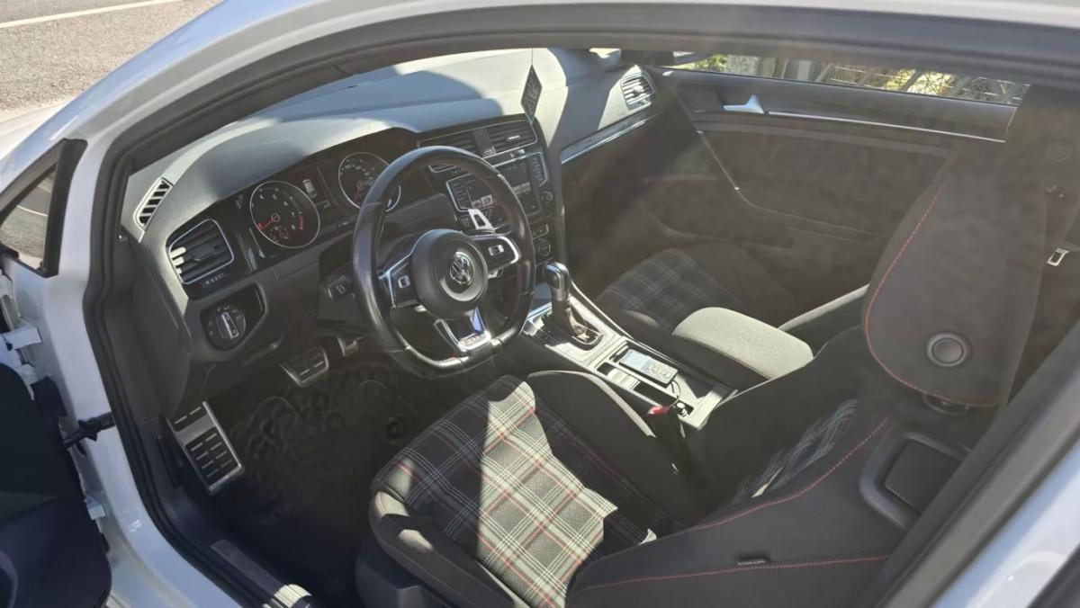 volkswagen-golf-2013-gasolina-1984cc