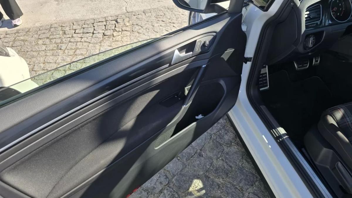 volkswagen-golf-2013-gasolina-1984cc