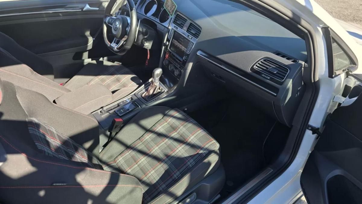 volkswagen-golf-2013-gasolina-1984cc