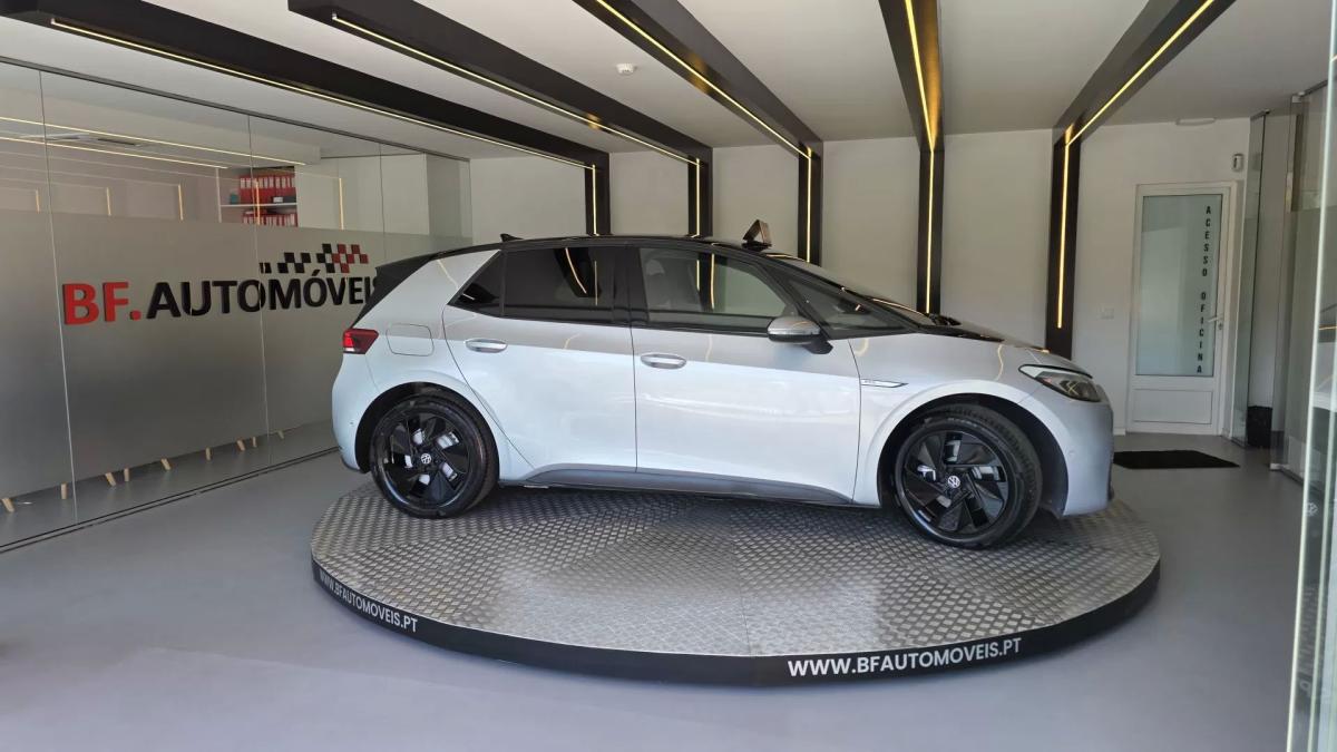 volkswagen-id-3-2023-eletrico-200cc