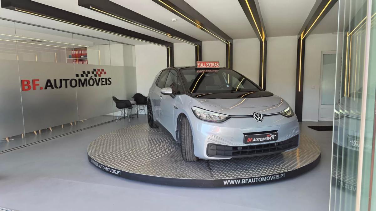 volkswagen-id-3-2023-eletrico-200cc